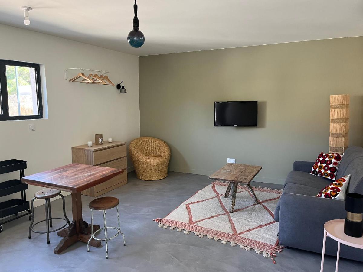 Studio Dans Les Alpilles Apartment ฟองต์วิลเย ภายนอก รูปภาพ
