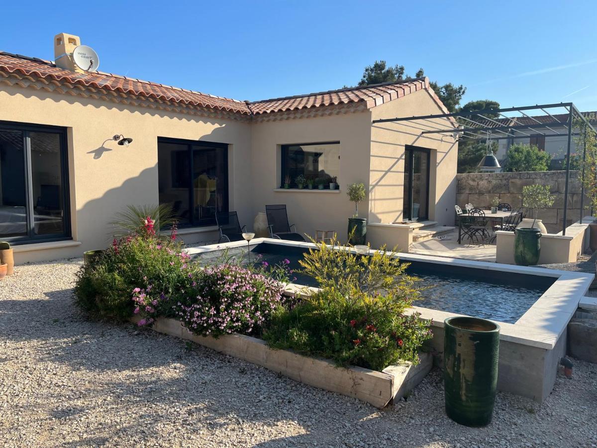 Studio Dans Les Alpilles Apartment ฟองต์วิลเย ภายนอก รูปภาพ