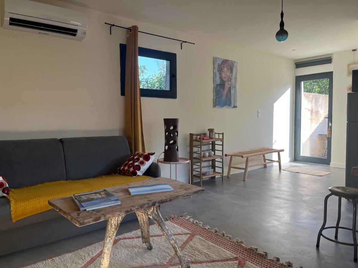Studio Dans Les Alpilles Apartment ฟองต์วิลเย ภายนอก รูปภาพ