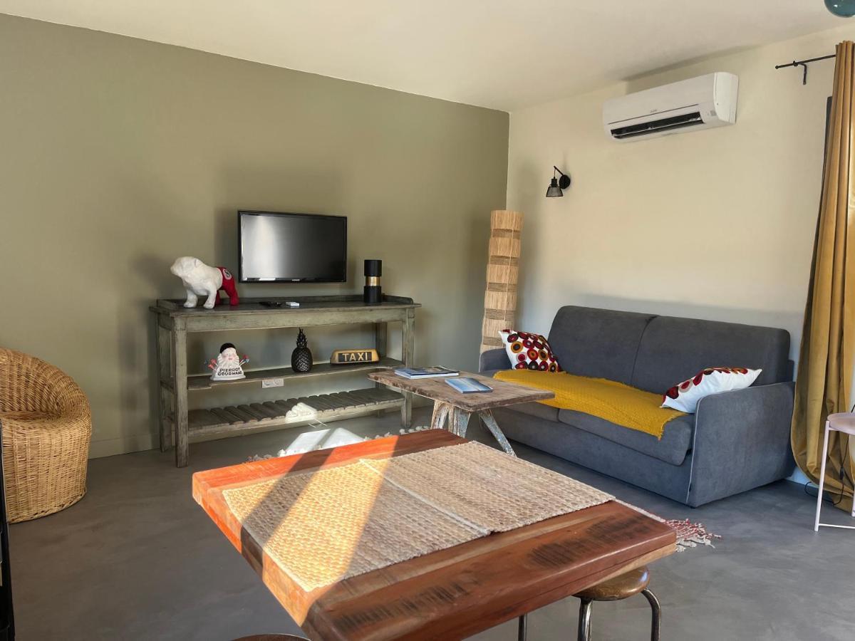 Studio Dans Les Alpilles Apartment ฟองต์วิลเย ภายนอก รูปภาพ