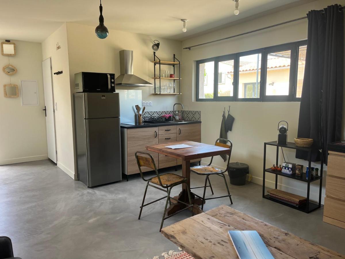 Studio Dans Les Alpilles Apartment ฟองต์วิลเย ภายนอก รูปภาพ